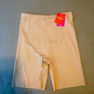 Spanx mid-thigh short